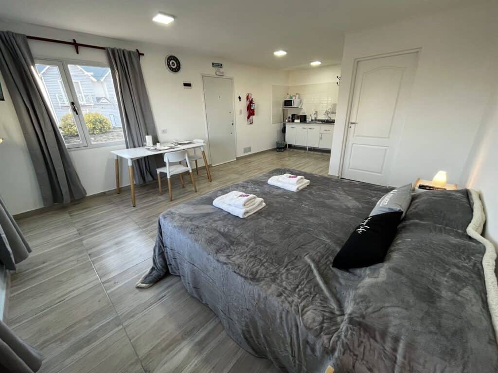 Dormitorio matrimonial del departamento — Aparts Mundo Austral, El Calafate